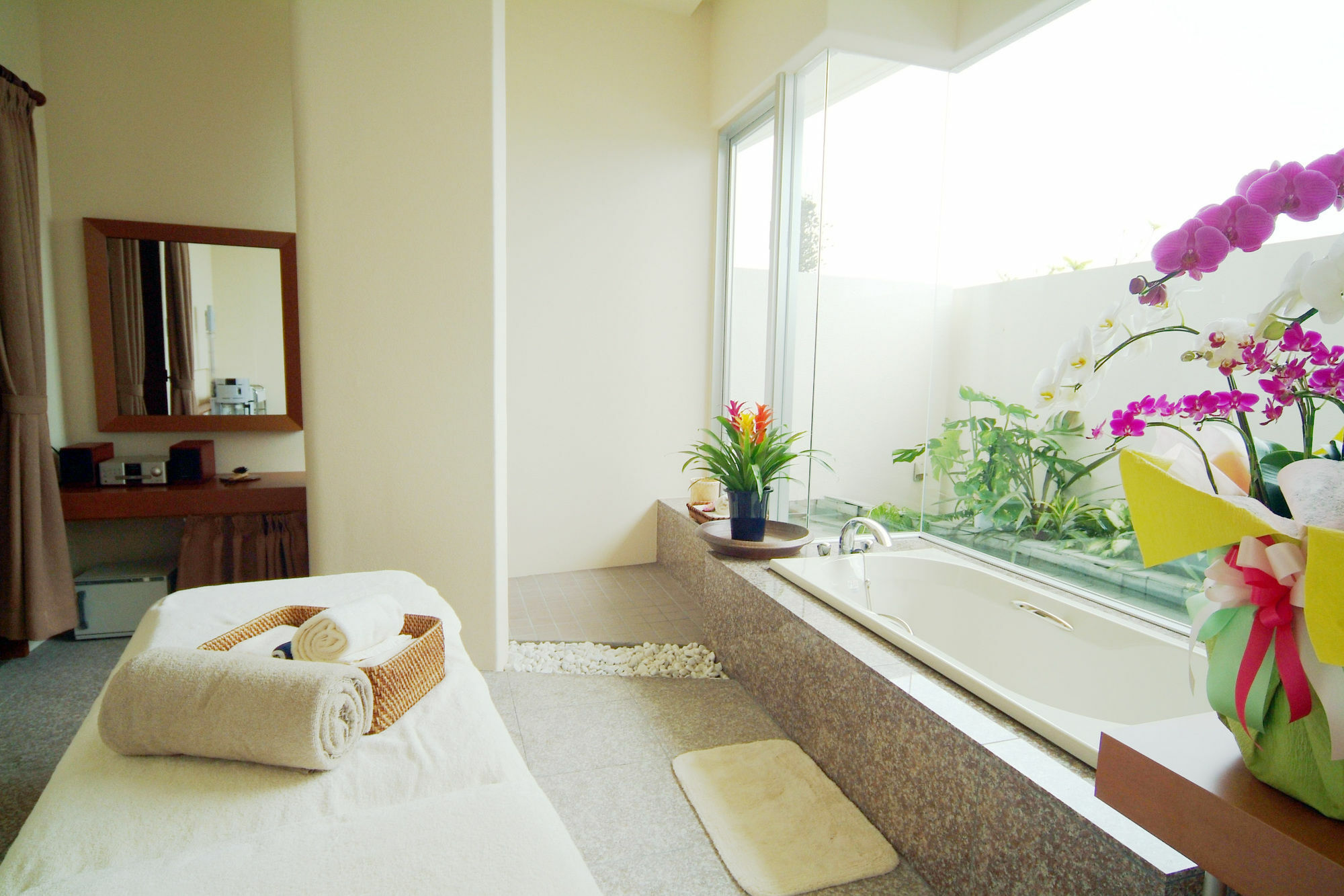 Em Wellness Kurashinohakko Lifestyle Resort Okinawa Luaran gambar